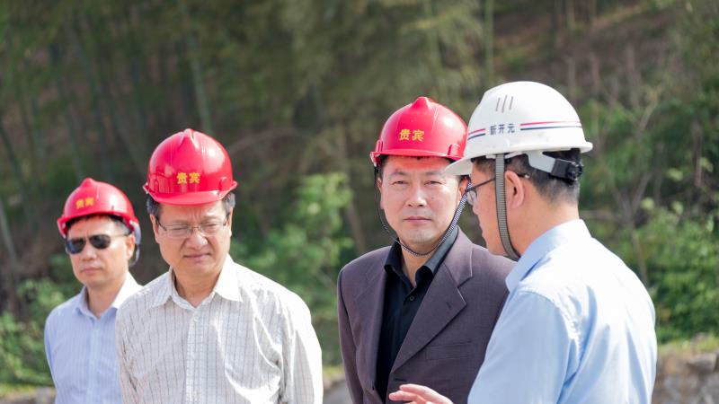 國土資源部地質環(huán)境司熊自力副司長來礦調研